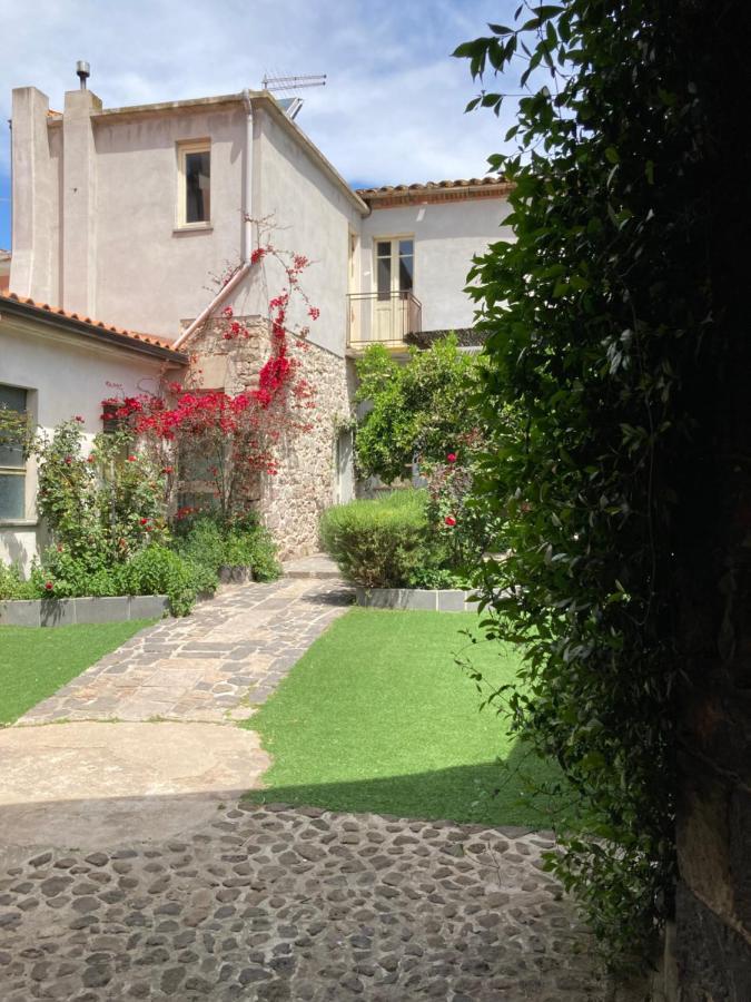 Bed and Breakfast Tra Storia E Realta Sardara Zewnętrze zdjęcie